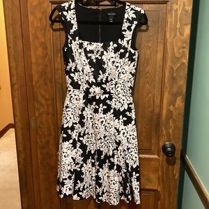 Black and white floral dress sz 2